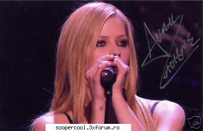 poze poze iar poze avril lavigne autograf